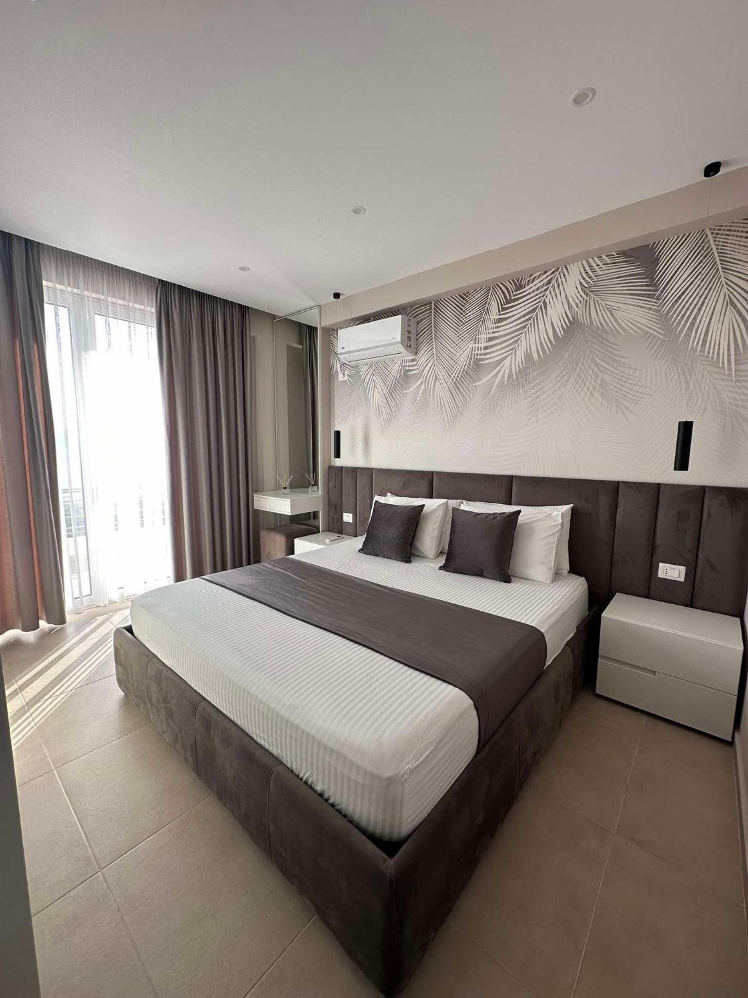 Sea View Apartment Luxury Vlorë Exterior foto
